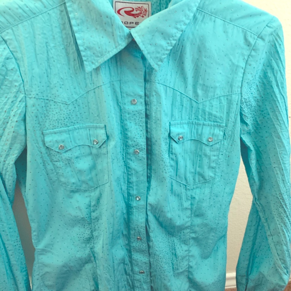 Roper Size Small Button up!
